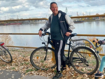 Komoly 1 43 éves társkereső profilképe