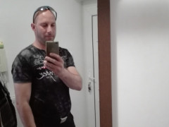 Andris77 - 48 éves társkereső fotója