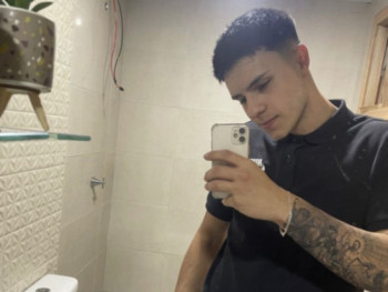 Ákos2003 22 éves társkereső profilképe