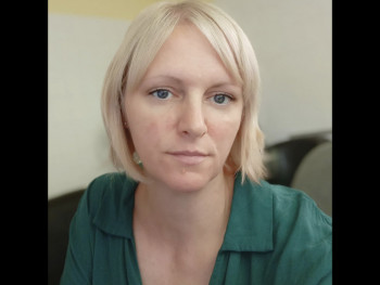 AngélaF 30 éves társkereső profilképe