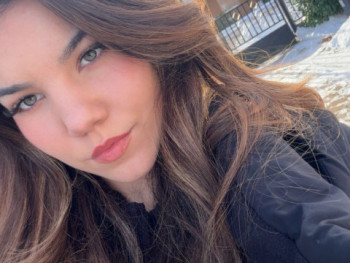 NVivienn 18 éves társkereső profilképe