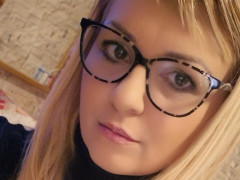 Marcsi79 - 46 éves társkereső fotója