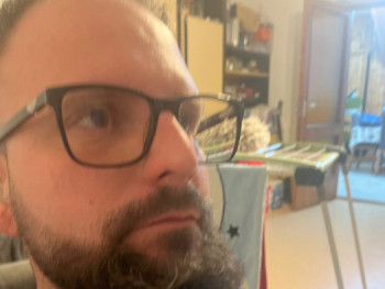 valo1993 32 éves társkereső profilképe