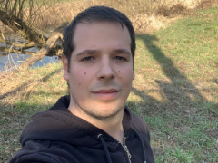 Zoli9907 - 26 éves társkereső fotója