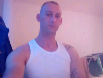 gyujto 40 40 éves társkereső profilképe