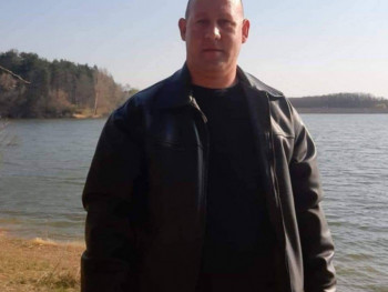 zozo81 44 éves társkereső profilképe