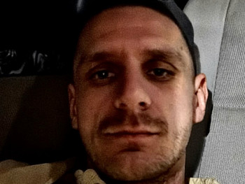 frenkzi 35 éves társkereső profilképe