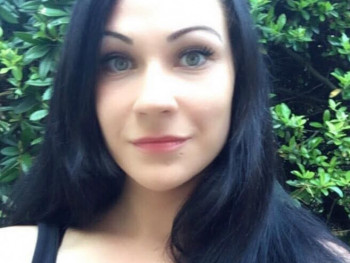 Eszter92 34 éves társkereső profilképe