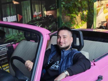 Dávid 30 éves társkereső profilképe