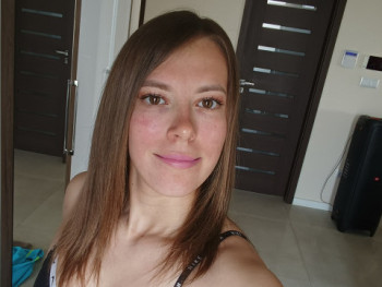 Debrecen 20 éves társkereső profilképe