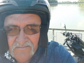 szapi 60 éves társkereső profilképe