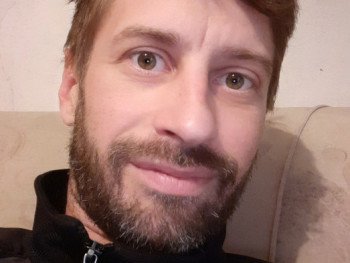 mrobert 38 éves társkereső profilképe