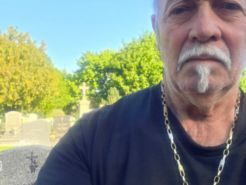 Marshall 70 éves társkereső profilképe