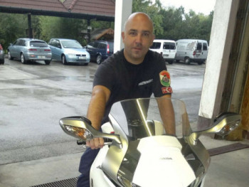 Zozzy 48 éves társkereső profilképe