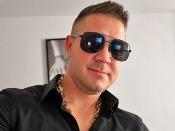 Popox 32 éves társkereső profilképe