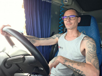 Jogász 35 éves társkereső profilképe