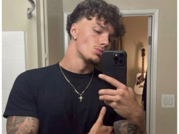 Horváth Alex 19 éves társkereső profilképe