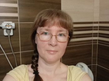 Évic 45 éves társkereső profilképe