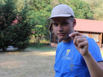 muveszur 18 éves társkereső profilképe
