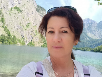 Hani 51 éves társkereső profilképe