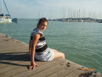 Laura anna 21 éves társkereső profilképe