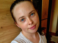 Adrienn0220 - 27 éves társkereső fotója
