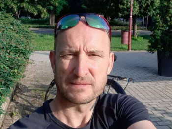 robert0000 47 éves társkereső profilképe