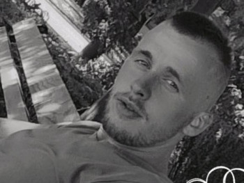 varkonyi 23 éves társkereső profilképe