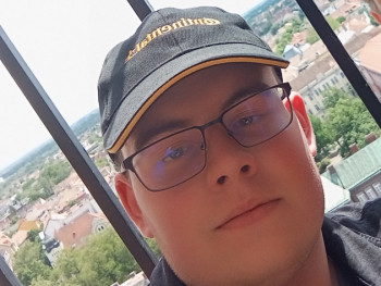 Dávid_18 18 éves társkereső profilképe