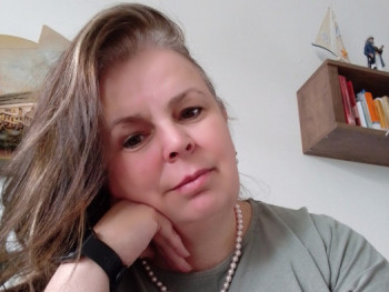 Agnes 54 éves társkereső profilképe