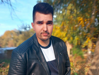 Ákos096 30 éves társkereső profilképe
